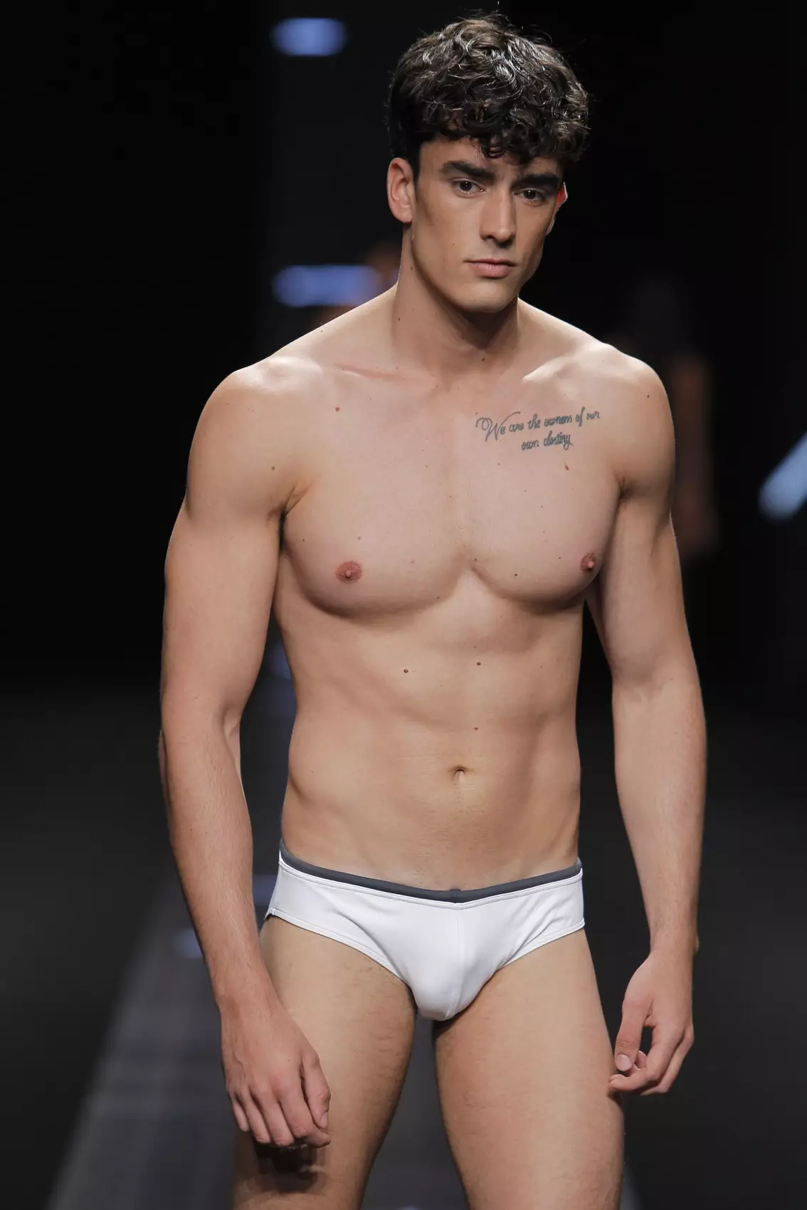 GRAN CANARIA MODA CALIDA 2016 - อันโตนิโอ ซังกู