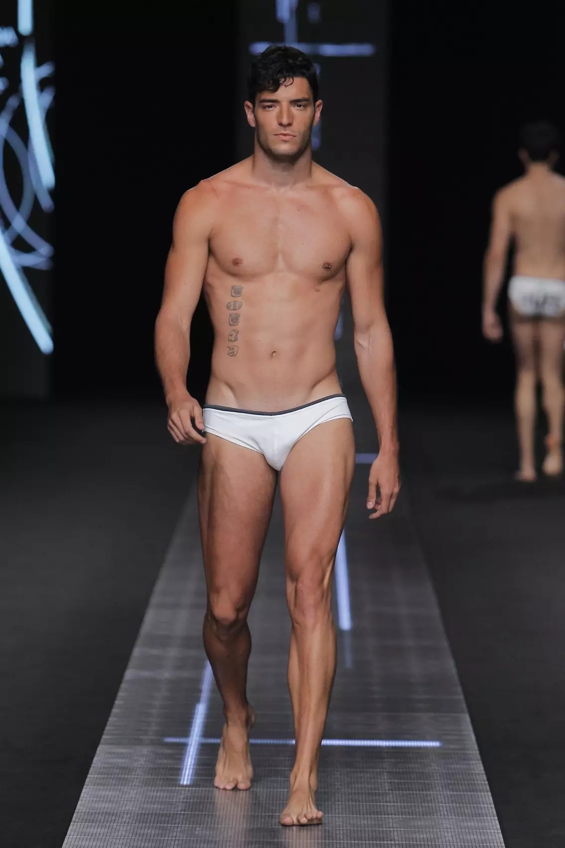 GRAN CANARIA MODA CALIDA 2016 - Antonio Sangoo