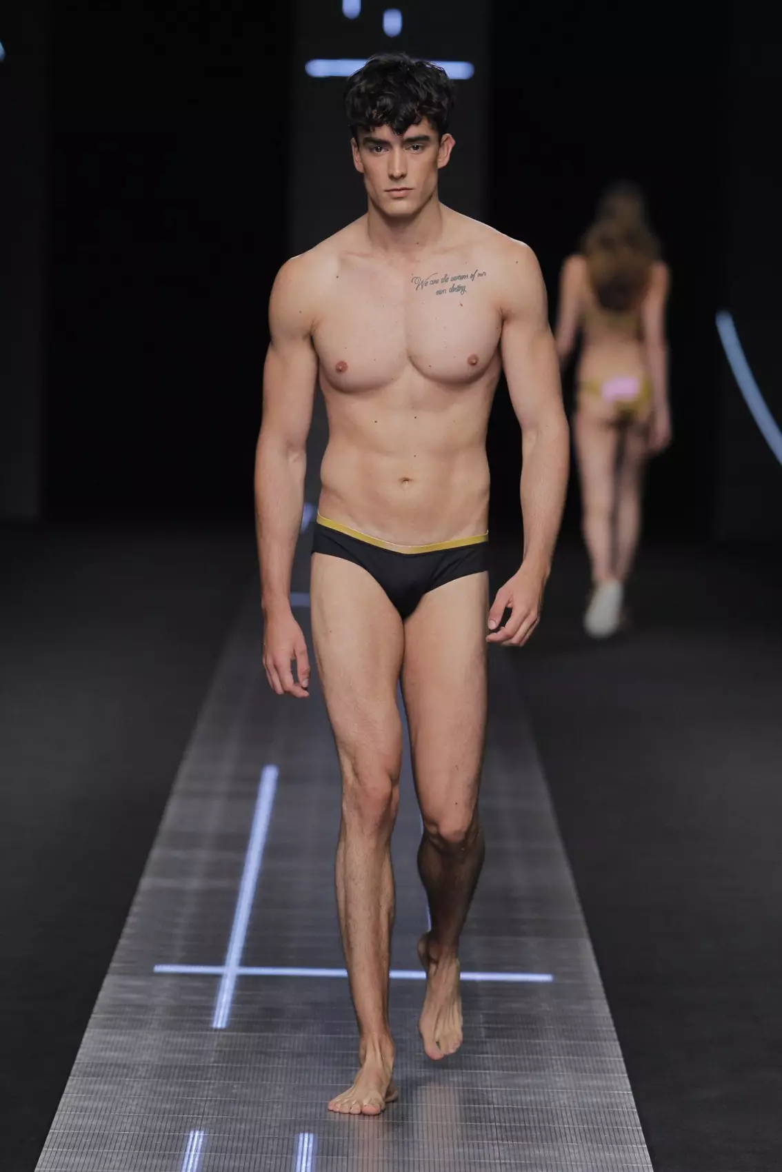 GRAN CANARIA MODA CALIDA 2016 - อันโตนิโอ ซังกู