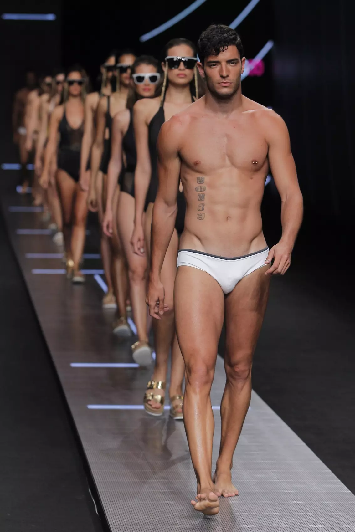 GRAN CANARIA MODA CALIDA 2016 – Antonio Sangoo