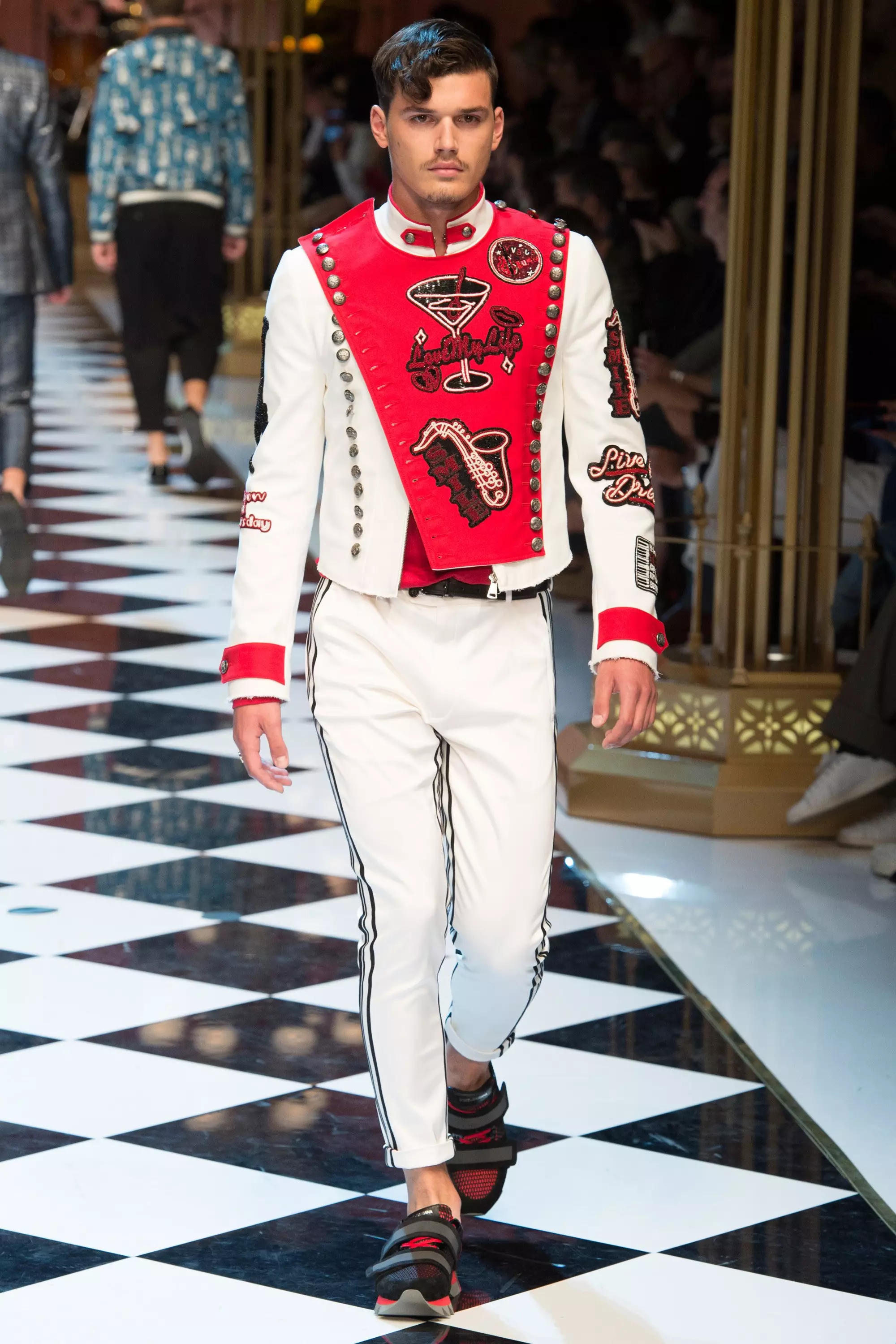 DOLCE&GABBANA MENSWEAR FRÜHLING SOMMER 2017 MAILAND (26)