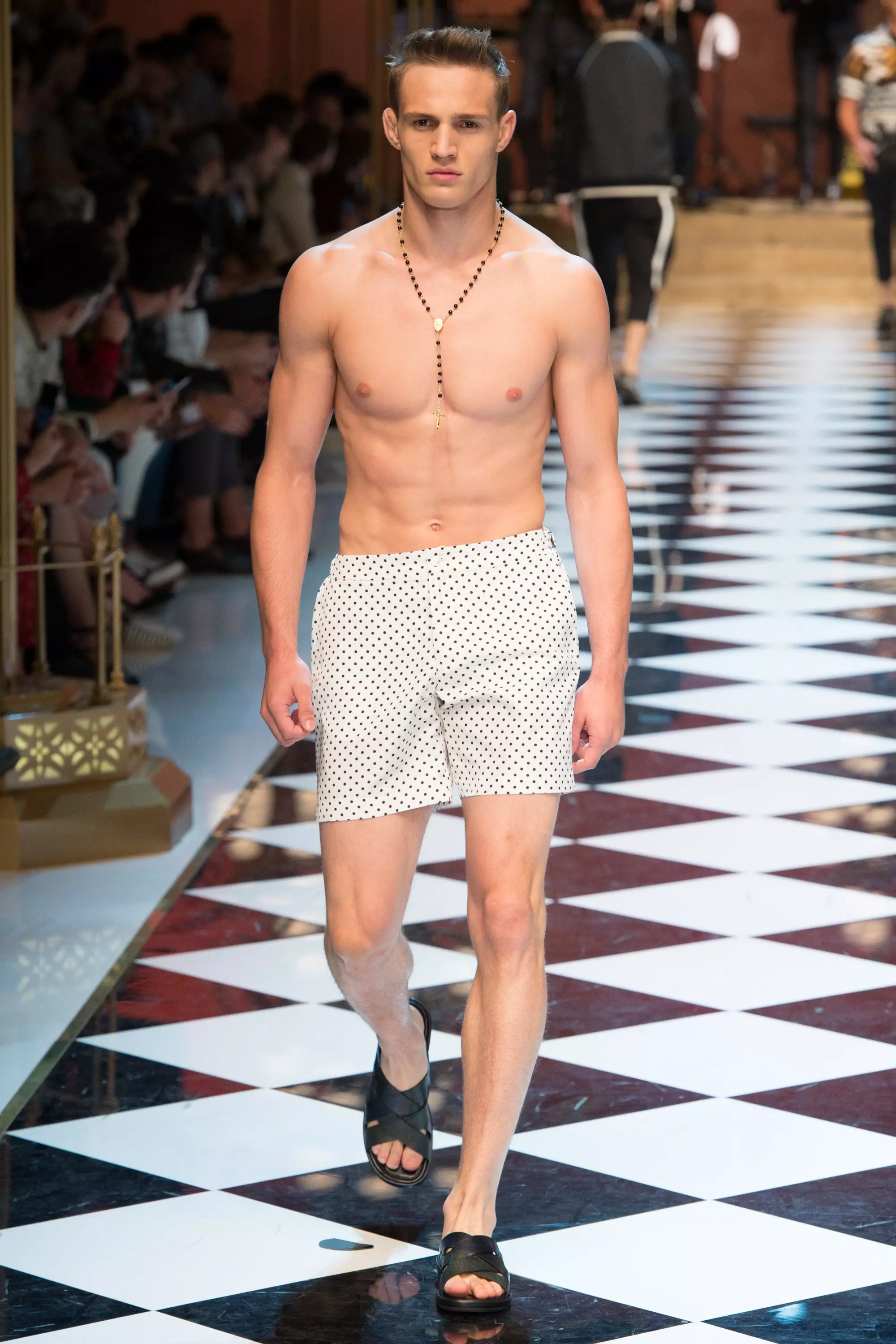 DOLCE&GABBANA UOMO PRIMAVERA ESTATE 2017 MILANO (61)