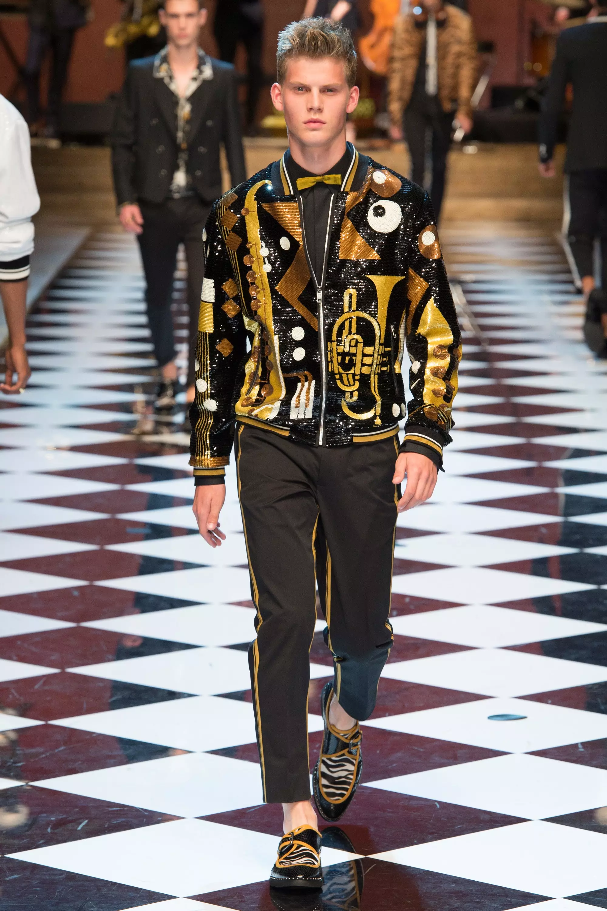 DOLCE&GABBANA HOMME PRINTEMPS ÉTÉ 2017 MILAN (87)