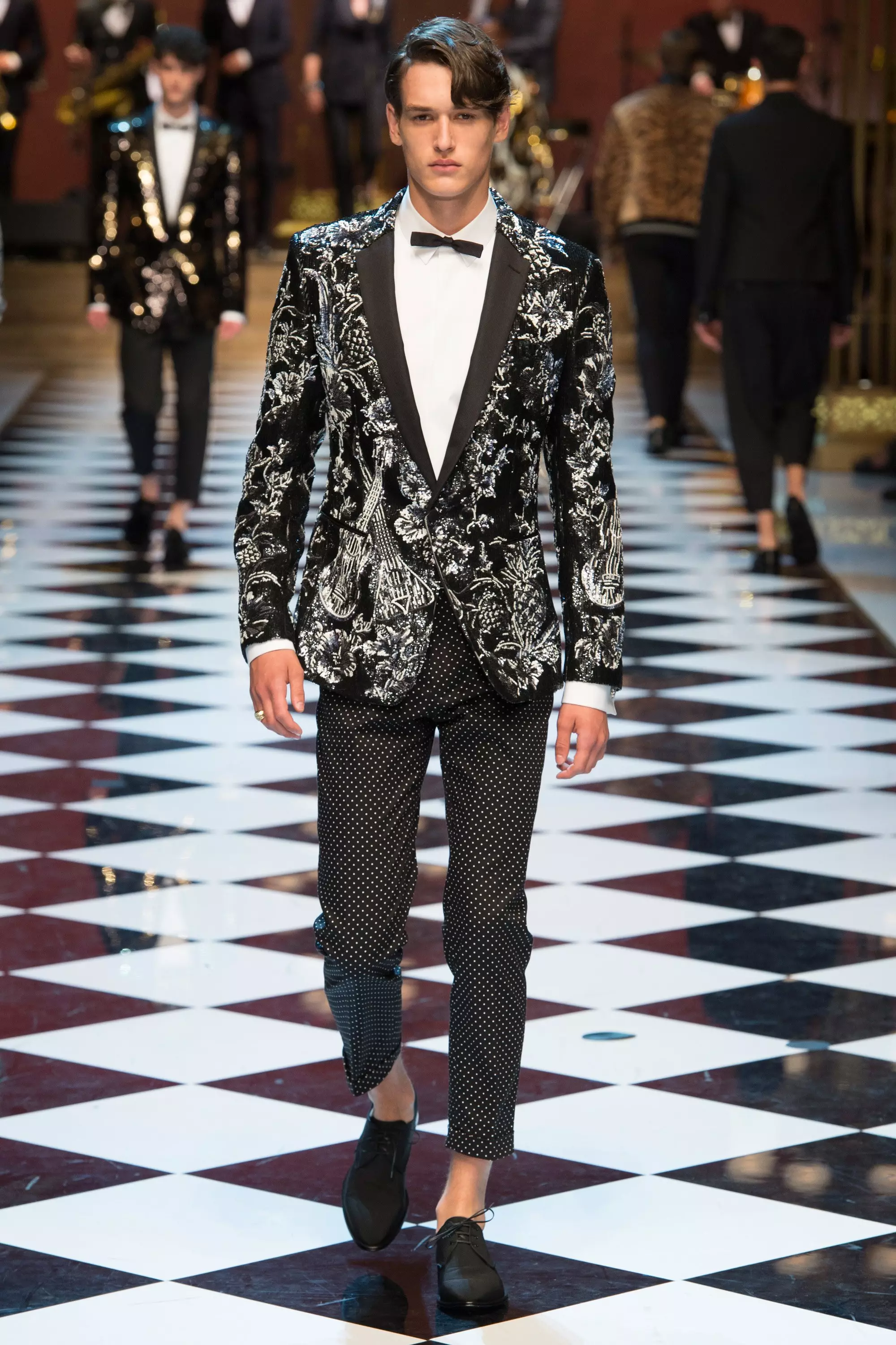 DOLCE&GABBANA HOMME PRINTEMPS ÉTÉ 2017 MILAN (93)